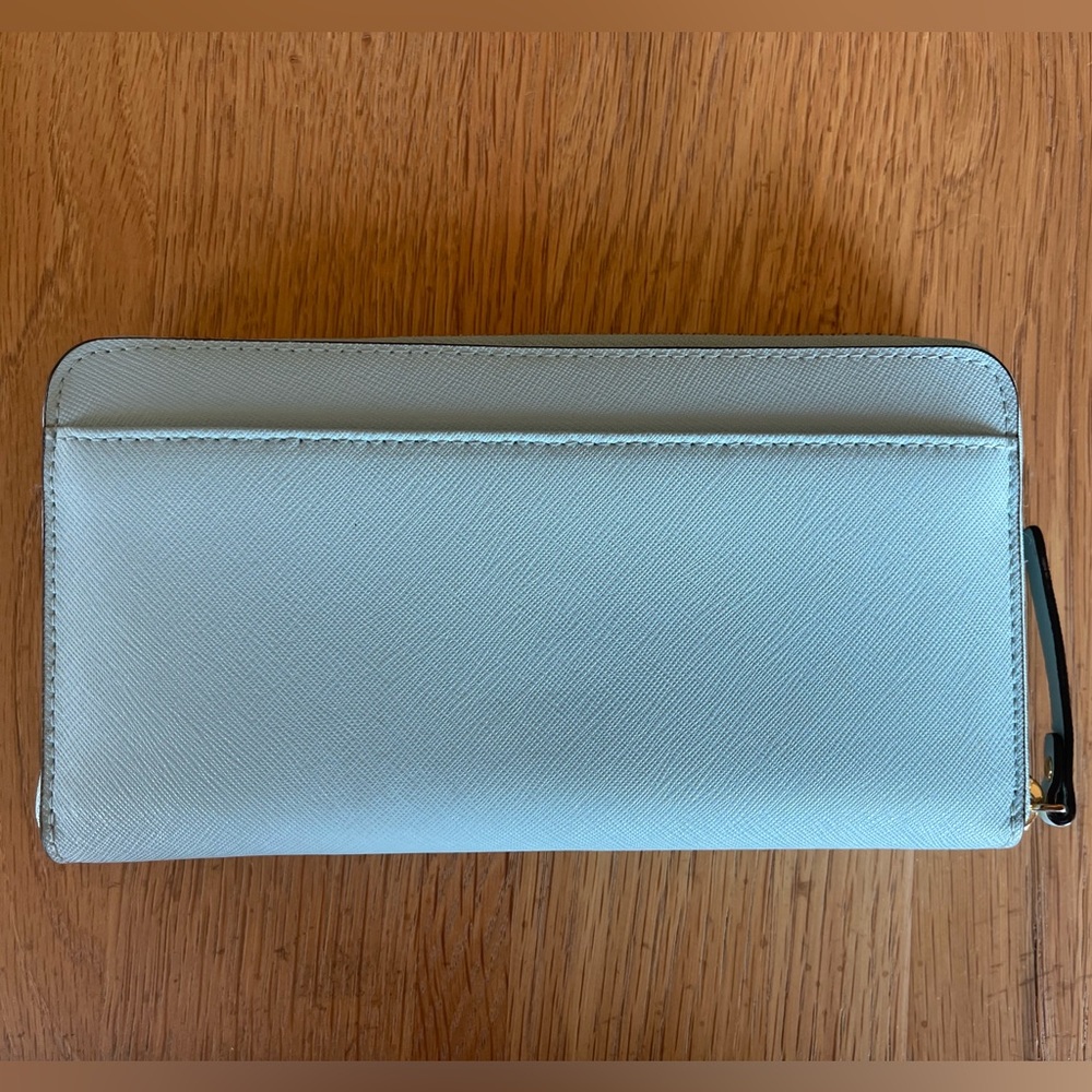 Kate Spade Wallet - Picture 2 of 3